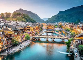 Tour Phượng Hoàng cổ trấn của Du Lịch Việt có gì hấp dẫn