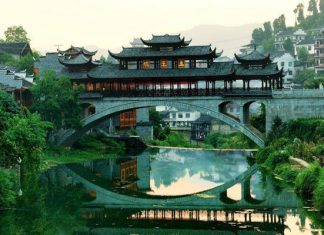 Khám phá Phù Dung Trấn đẹp tựa chốn thiên đường