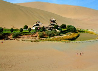 Sa mạc Gobi – Điểm du lịch hấp dẫn, mới lạ thu hút du khách