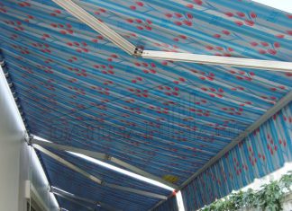 Phương Trang uy tín lắp đặt mái hiên di động tại TPHCM